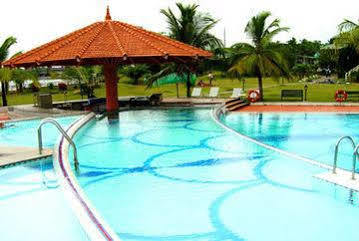 Le Meridien And Convention Ctr Kochi 외부 사진